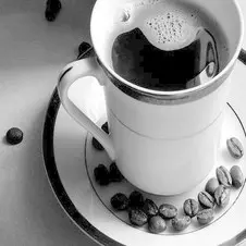 Egy csésze fekete kávé